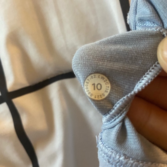 Lulu lemon bra - Picture 3 of 3